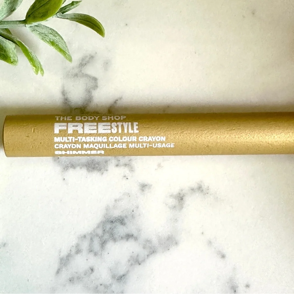 The Body Shop FreeStyle Multi Tasking Crayon Allover Lip Eyeliner Beam Gold